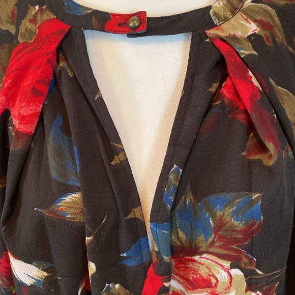 Altered State NWOT dress. Sz M. Black & red floral. Long sleeve. 100% polyester. - Picture 7 of 15